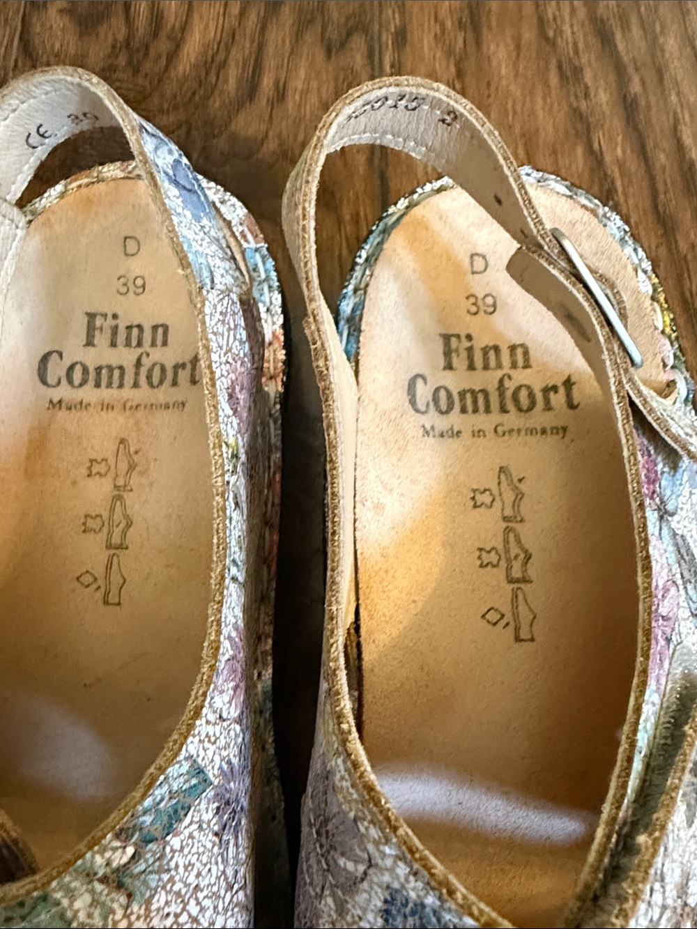 NWOT, Finn Comfort Milo sandals, size 39/8/8.5 - Picture 2 of 10